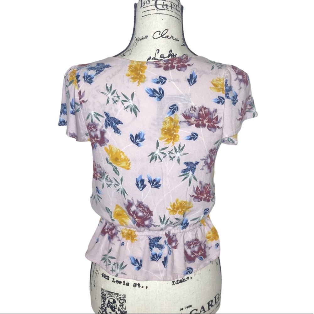 Aeropostale Pink Crepe Floral Bird Flutter Blouse - Picture 5 of 6